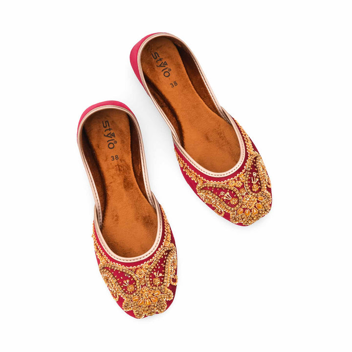 maroon fancy khussa