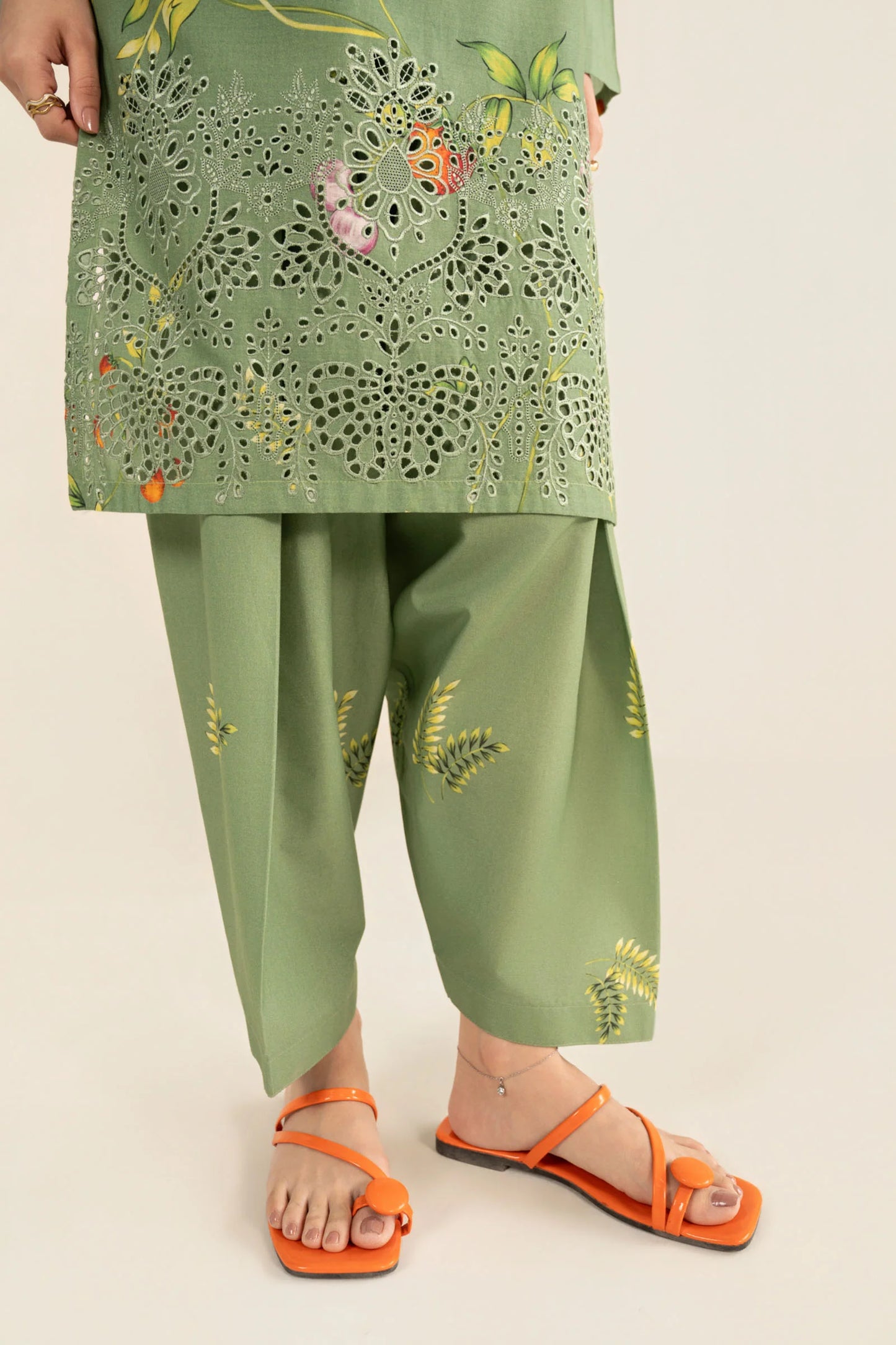 2 Pc Embroidered Lawn Suit